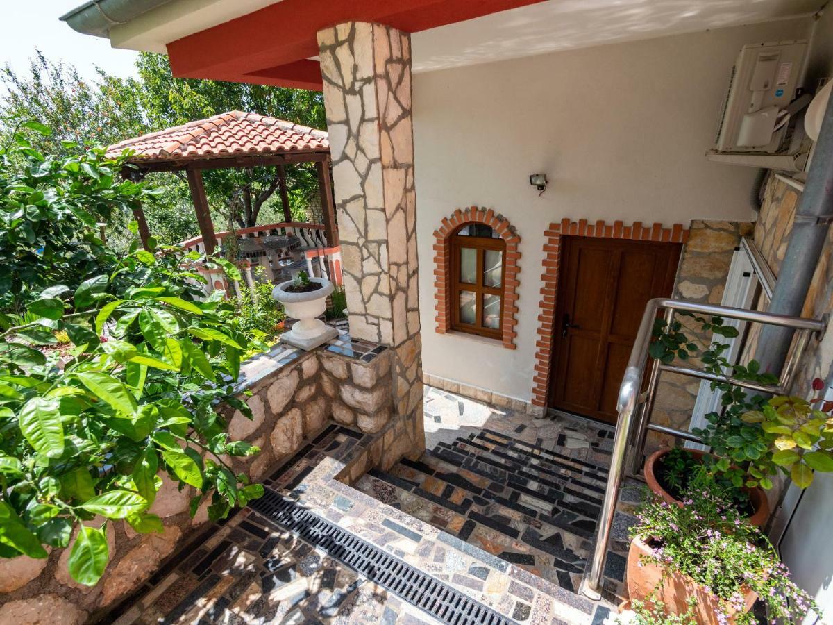 Apartmani Ivan Lopar Luaran gambar