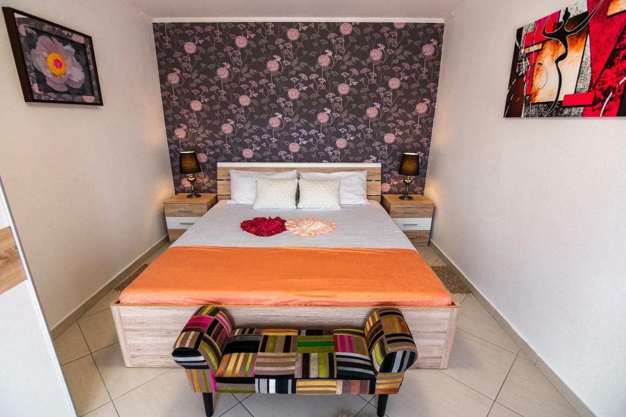 Apartmani Ivan Lopar Luaran gambar
