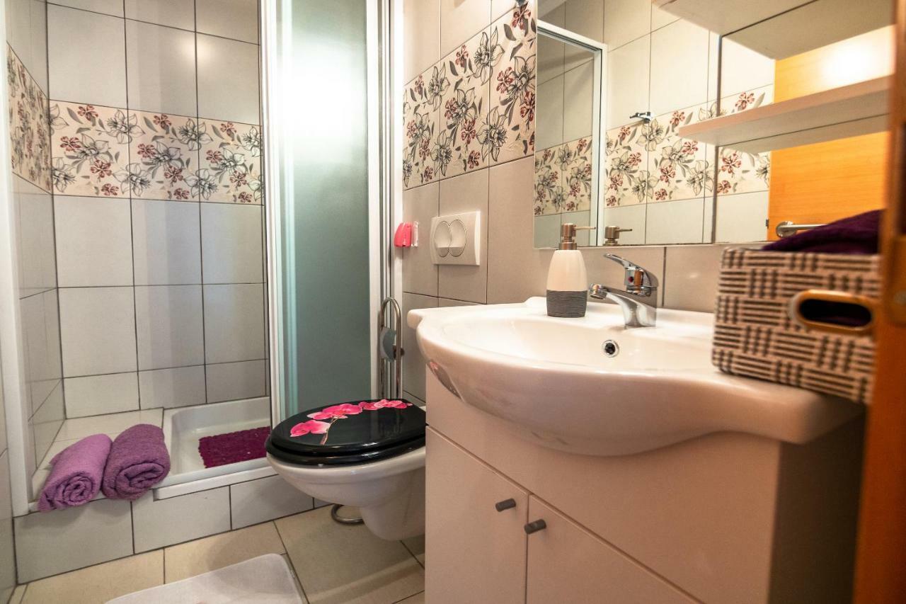Apartmani Ivan Lopar Luaran gambar