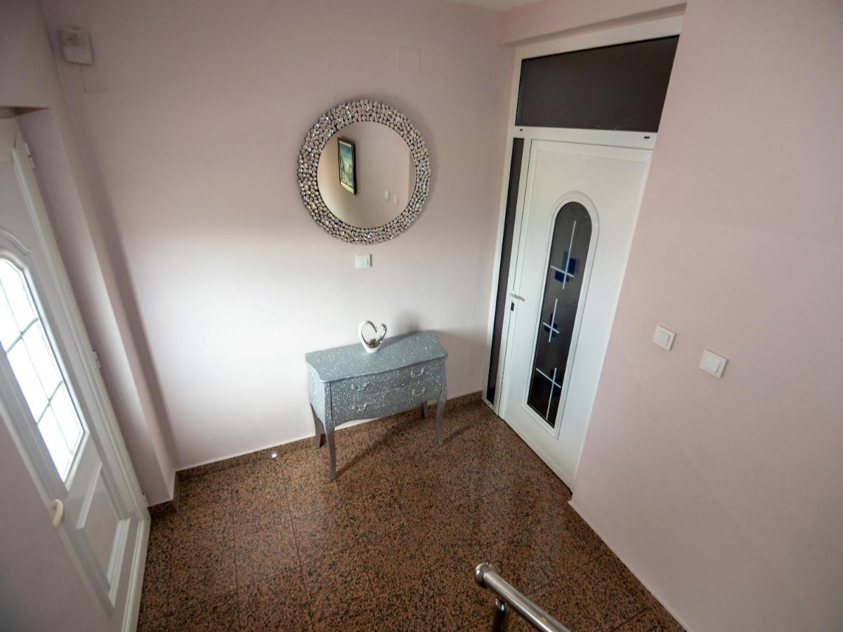 Apartmani Ivan Lopar Luaran gambar
